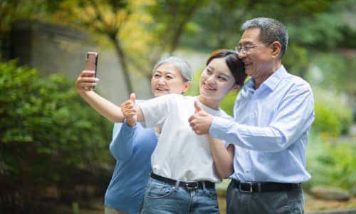 快手怎么發(fā)視頻，快手怎么發(fā)視頻賺收益？