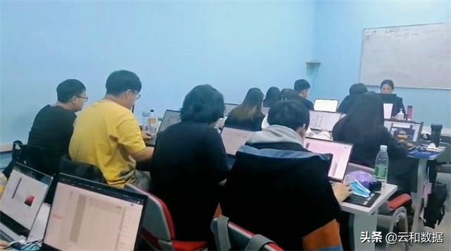 女生做java開發(fā)怎么樣（女生做java開發(fā)需要出差）