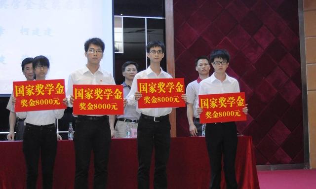淘寶官方大學(xué)里面的學(xué)費(fèi)正規(guī)嗎（淘寶大學(xué)3680學(xué)費(fèi)）