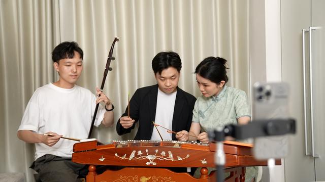 抖音伴侶電腦直播教程看播人次，抖音伴侶電腦游戲直播教程？