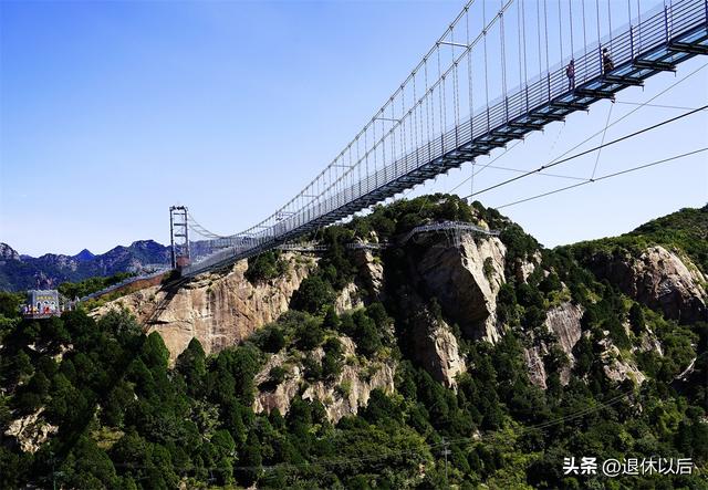 天空很藍(lán)發(fā)朋友圈的句子，天藍(lán)藍(lán)的天空發(fā)朋友圈？