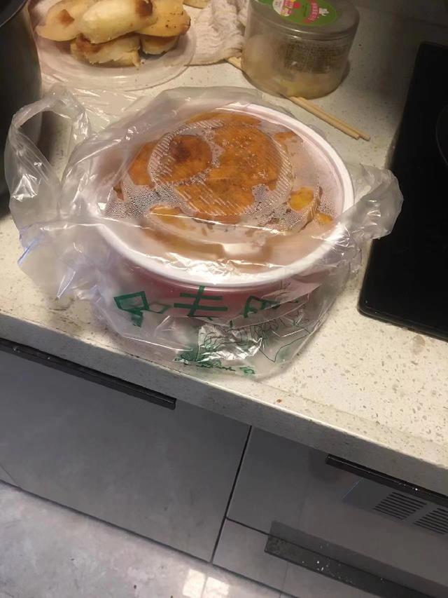 來(lái)自對(duì)象的投喂怎么發(fā)朋友圈微博，來(lái)自男朋友的投喂發(fā)朋友圈？