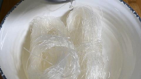 蒜蓉粉絲蒸蝦怎么做，蒜蓉粉絲蒸蝦怎么做好吃又簡單？