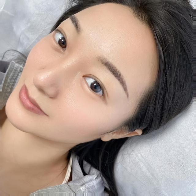 紋繡師發(fā)朋友圈贊美眉毛的句子，男士眉毛說(shuō)說(shuō)紋繡？