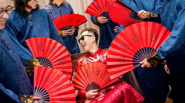 伴娘堵門(mén)怎么要紅包（伴娘紅包和堵門(mén)紅包一樣嗎）