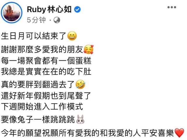 牽手的情侶圖片，情侶圖片2022最新款？