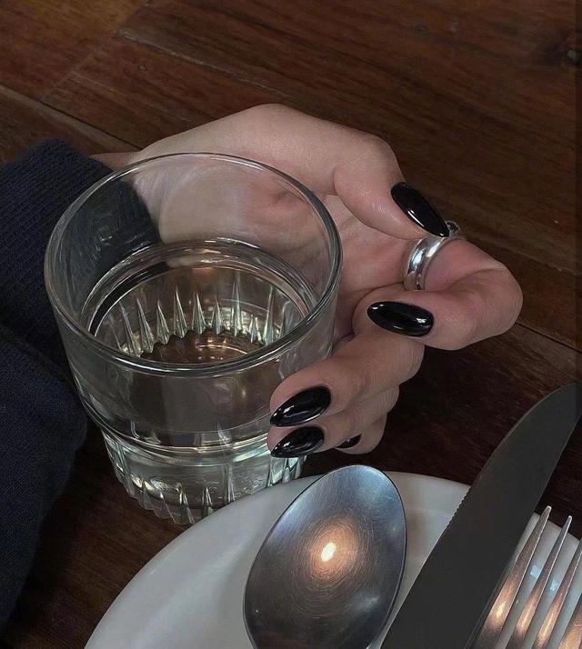 失眠發(fā)的朋友圈文案，入睡技巧分享文案？