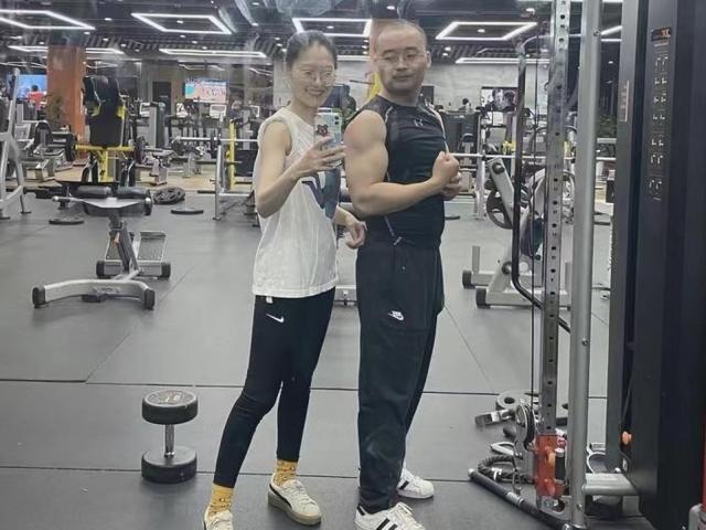 做插畫師賺錢嗎，做插畫師賺錢嗎現(xiàn)在？